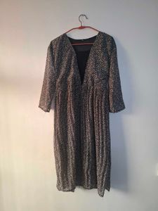 Elegant Patterned Midi Dress