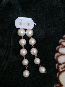 pearl sahi dot earing.
