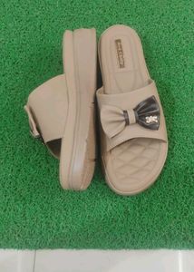 Red Chilly Beige Bow Slides