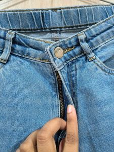 Wide Leg Light Wash Jeans