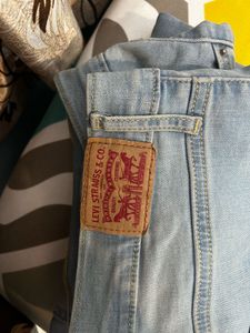 Light Wash High-Waisted Jeans