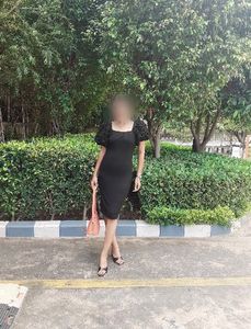 Chic Black Bodycon Midi Dress