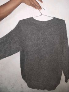 Sweater For Men Or Women. VERY SOFT.