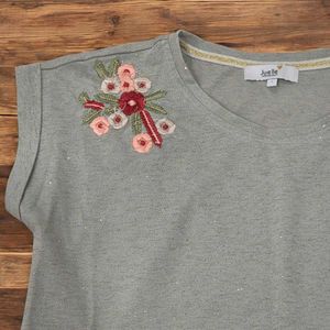 Embellished Grey T-Shirt with Floral Embroidery