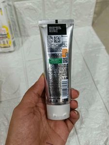 Pack Of 5 Garnier Sunscreen And Serums