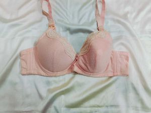 🇳🇿💫💗 Beautiful Polka Dot Paded Bra
