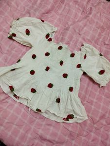 DROPSale🧃Pinterestly Viral 🍓EmbroidedPeplum Top