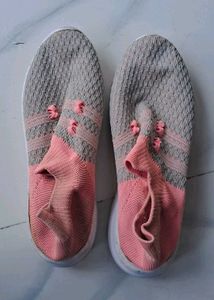 Sports Shoes 👞