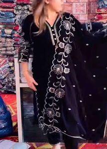 Elegant Black Embroidered Kurta Set