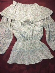 Floral off-shoulder ruffle blouse