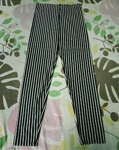 Basic Black Sports Bra&amp; Striped Pant