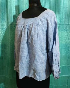 BOGO 🎁 Buy One Get 1🎁XXL Blue Square Neck Top