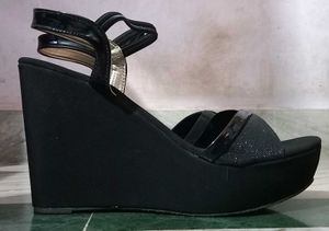 Black Shiny Sandal