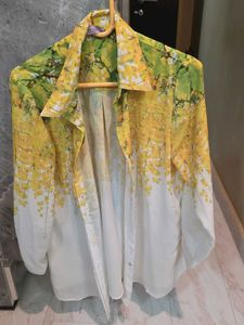 Chique Yellow Floral Shirt L Size