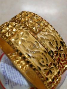 Beautiful Design GoldenBangles 2.6 Size