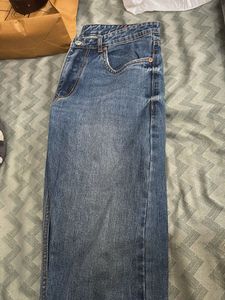 Levi&#39;s Jeans - Classic Blue Denim