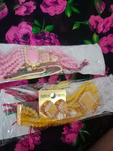 Combo Of 2Choker Set,5 Rubber