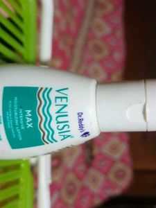 Venusia Max Lotion