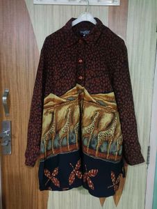 imported giraffe 🦒 print long shirt