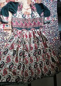 Elegant Ethnic Kurti..🌼