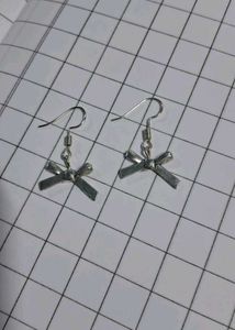 Silver Ribbon Earrings