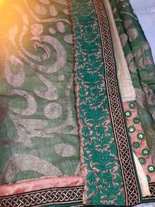 Fabulous Saree For Mehendi Heavy Border