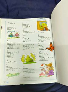 Spiders Spin Webs/ I Wonder Why Children Book