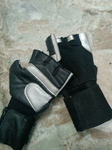 GYM Glove, In perfect Condition