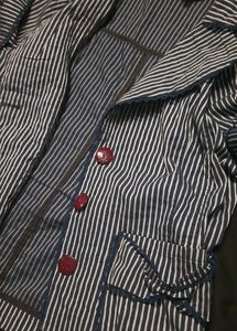 BLUE &amp; WHITE BLAZER