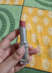 combo pack of lipstick, lip liner , lipgloss, liqu