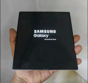 Galaxy Z Fold 6 – Titanium Luxury Edition