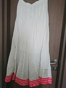 Ethnic White Skirt With Bandhani Border