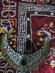 Two Choker Set With 1maglsutr And Pendant Pendan