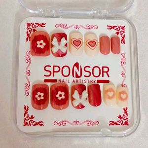 Sponsor 12 Pieces Of Fake Nails With Kit