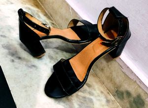 Free Earrings Black Heels For Women And Girls