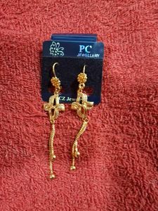 Elegant Gold Drop Earrings