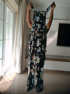 Fix price black Flower printed dungaree
