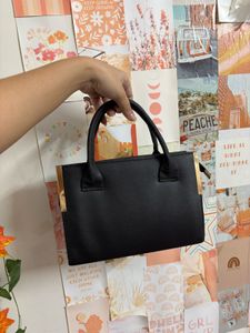 Black Matte Classy Handbag