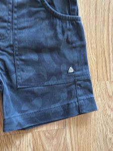 Shorts - Blue Giraffe