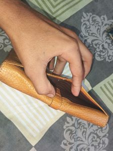This is The Beautiful Leather purse For Women