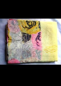 Floral Print Saree - Lightweight & Versatile