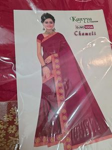 Magenta saree With bindi pattaa