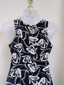 Floral Sleeveless Casual Dress
