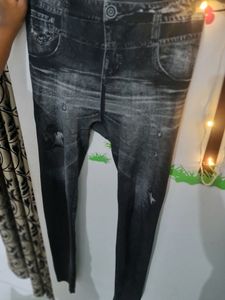 Black jeggings