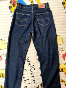 Unisex Levi&#39;s Dark Wash Jeans