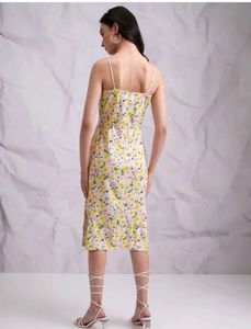With Tag Floral waist design Dress