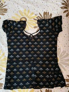 Ethnic Print Top and one free cotton scrunchie