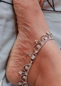 Sparkling Crown Anklet