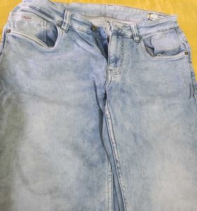 Light Wash Denim Jeans