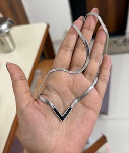 Silver Tone 'V' Pendant Necklace